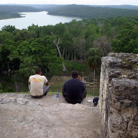 Peten Esplendido Flores Kültér fotó