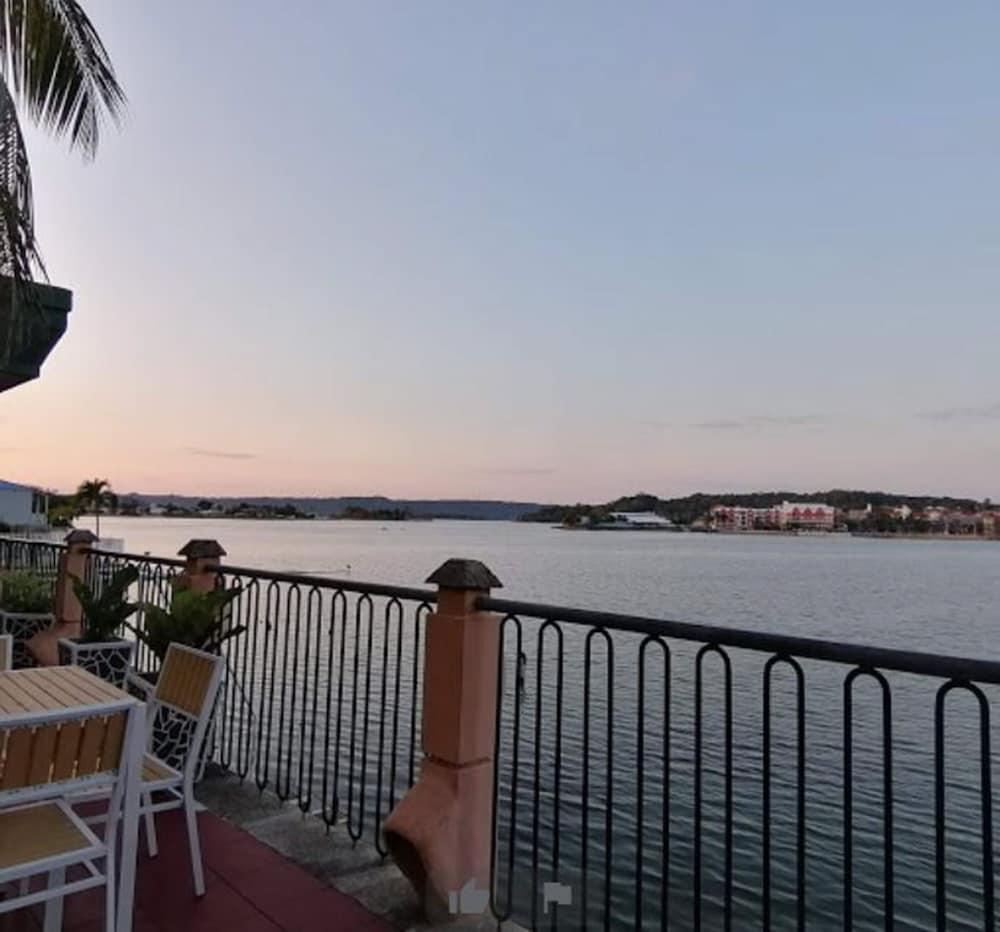 Peten Esplendido Flores Kültér fotó